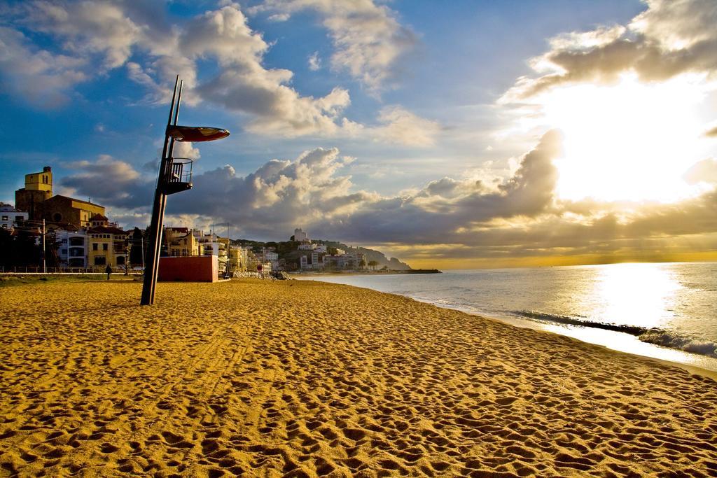 Apartment Beach Front Canet Canet De Mar Esterno foto