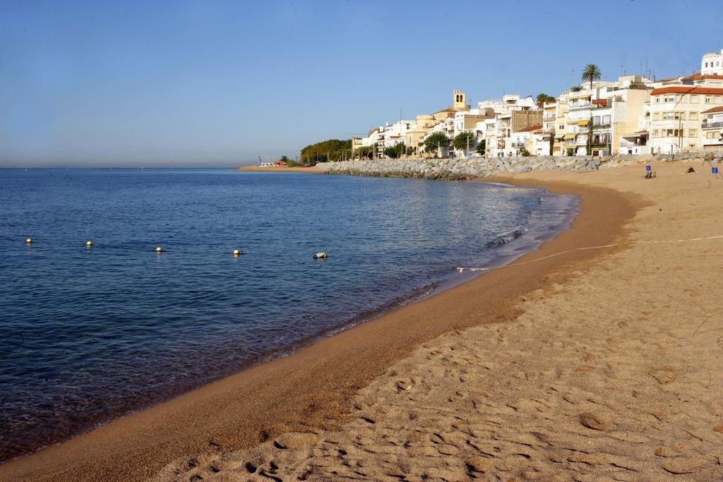 Apartment Beach Front Canet Canet De Mar Esterno foto