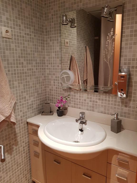 Apartment Beach Front Canet Canet De Mar Esterno foto