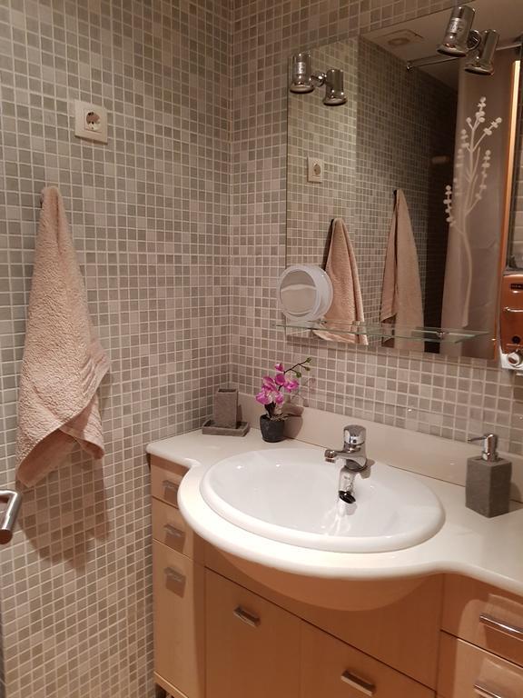 Apartment Beach Front Canet Canet De Mar Esterno foto