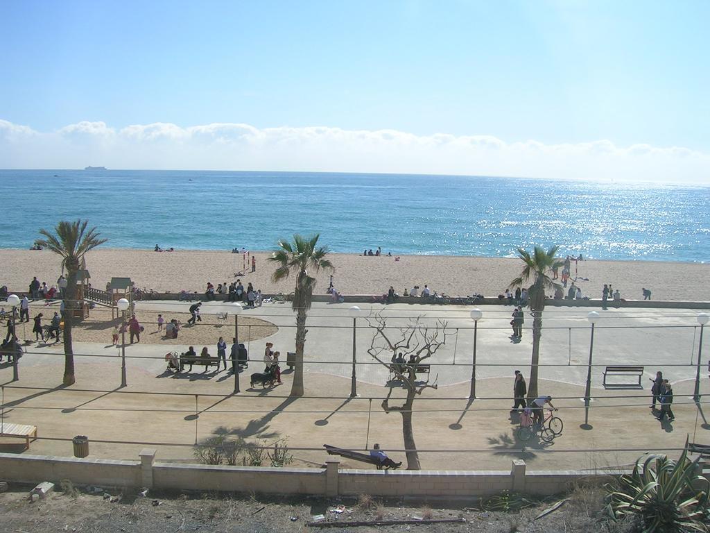 Apartment Beach Front Canet Canet De Mar Esterno foto