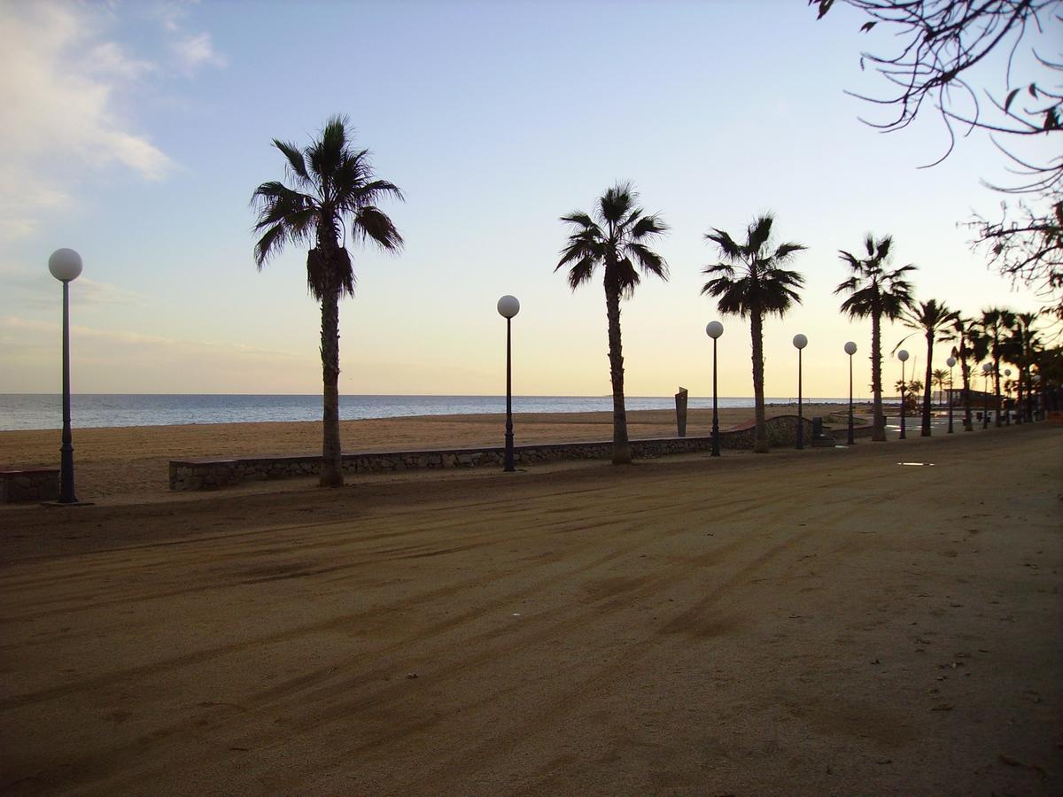 Apartment Beach Front Canet Canet De Mar Esterno foto