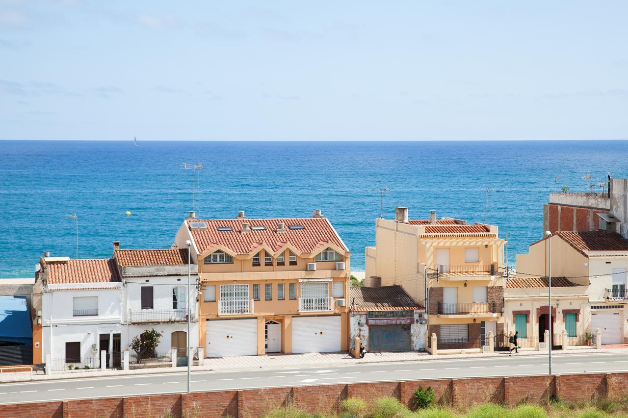 Apartment Beach Front Canet Canet De Mar Esterno foto